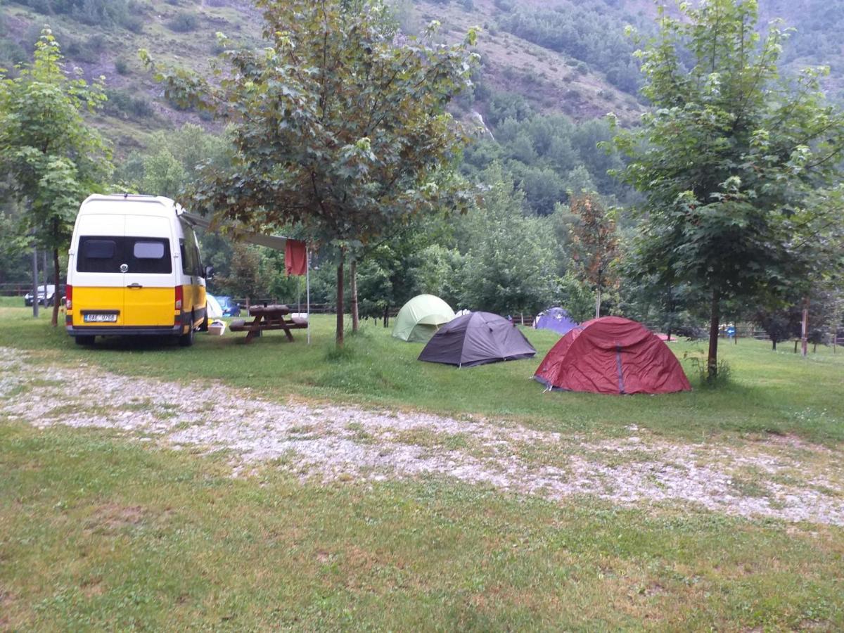 Camping Riu Gelat 호텔 에스포트 외부 사진